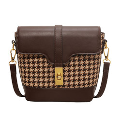88VIP：CARTELO 卡帝乐鳄鱼 时尚女士格纹水桶包简约拼接包百搭秋冬千鸟格女生单肩斜挎包