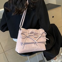 88VIP：CARTELO 卡帝乐鳄鱼 时尚潮流蝴蝶结包包女2024新款简约时尚通勤包大容量单肩斜挎包