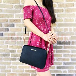 MICHAEL KORS 迈克·科尔斯 JET SET ITEM系列 女士斜挎包  35T8GTTC9L  黑色 中号
